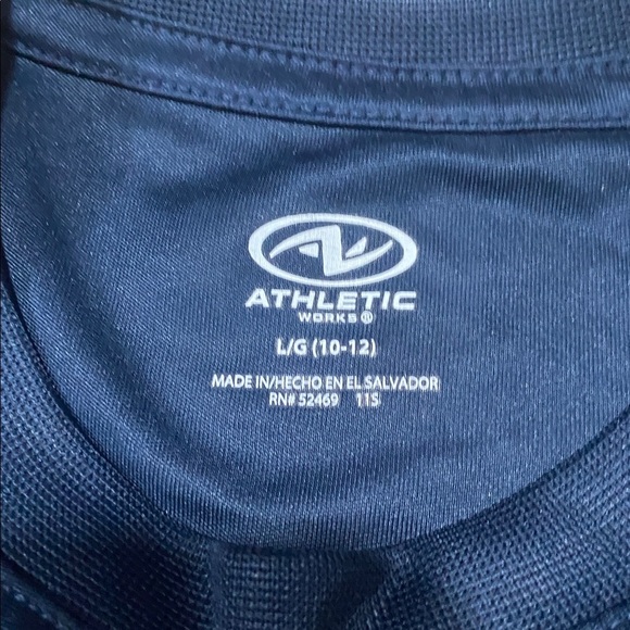 $2 - Boys Athletic Works Navy Long Sleeve Tee - I Run This - Picture 2 of 5